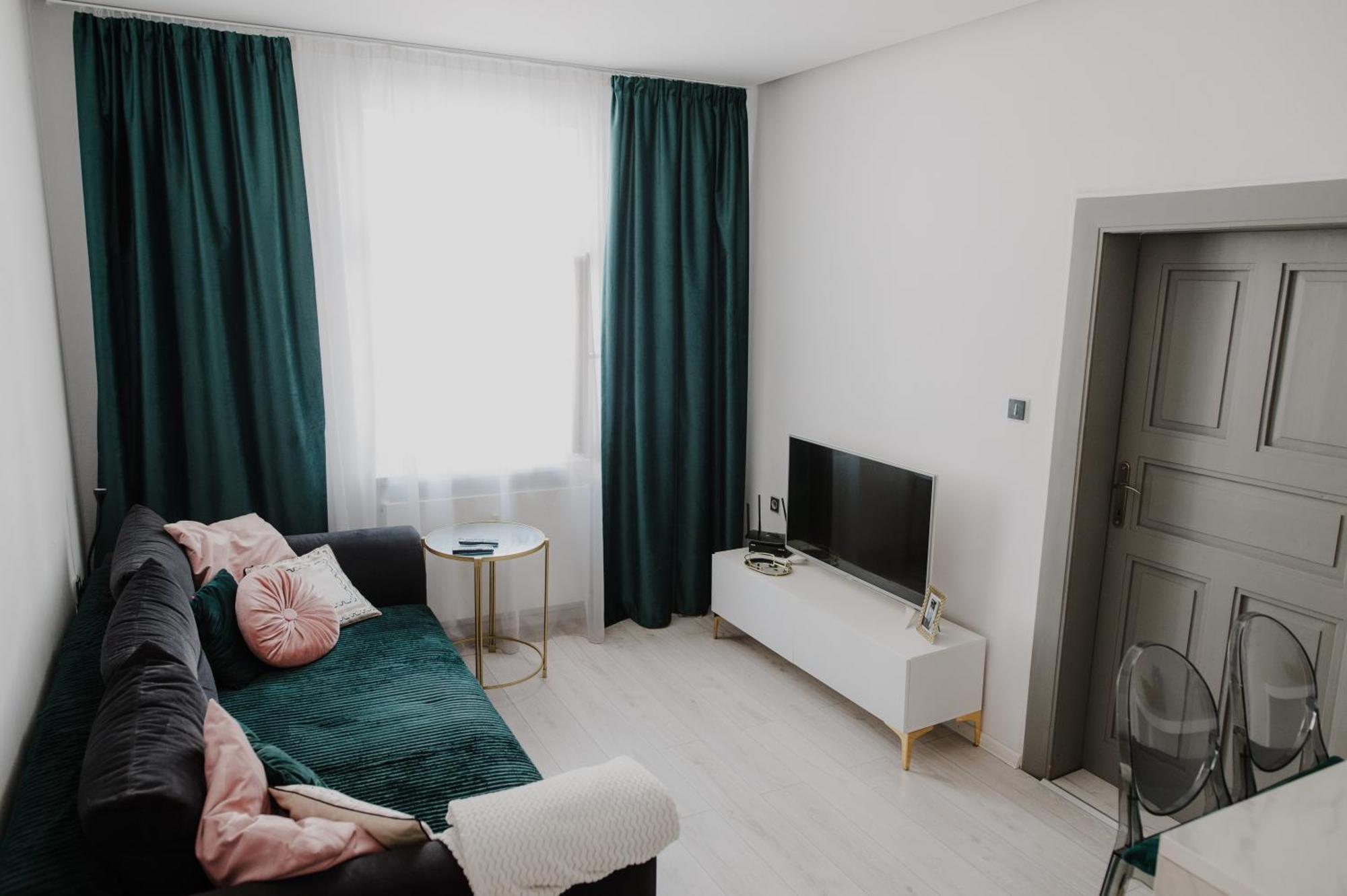 Ah Zimna Apartment Кошице Екстериор снимка